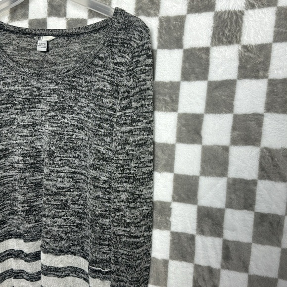 Velcom Long Sleeve Crew Neck Nit top Size S/Small 10 - Picture 4 of 7